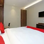 Oyo 37673 Hotel P2